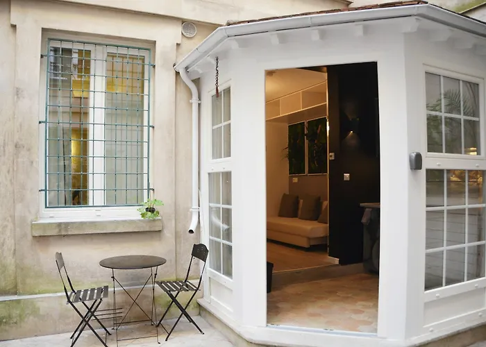 Modern Elegant In The Heart Of Paris