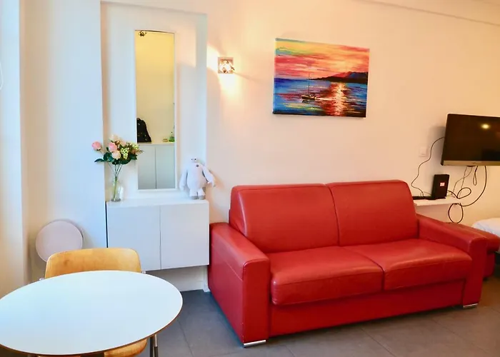 Innocents Apt