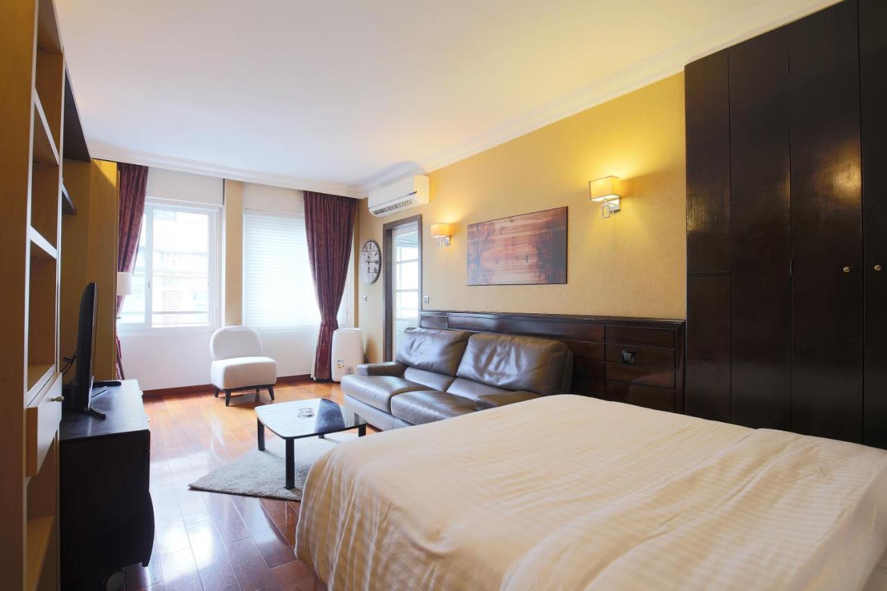 Apartment Studio Rue De Ponthieu Paris