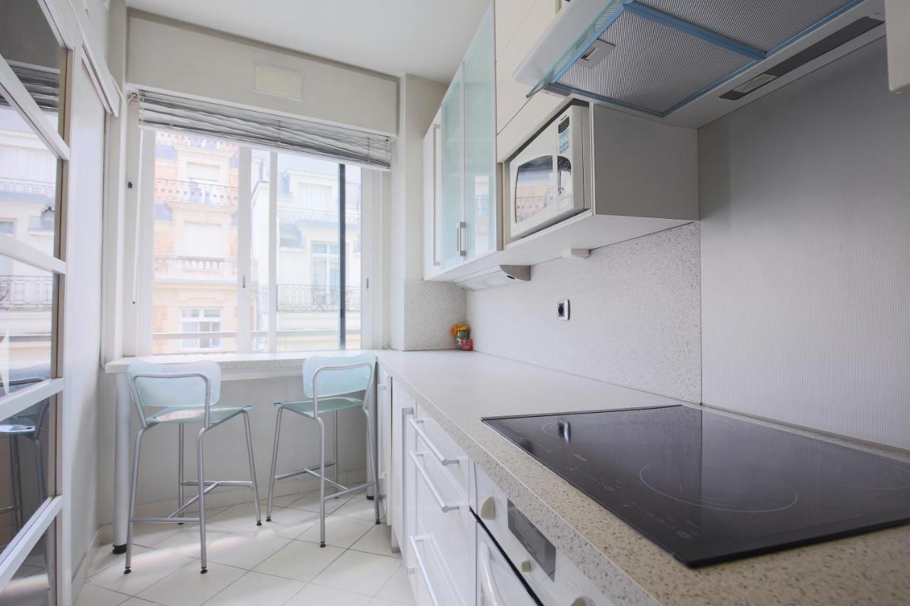 Studio Rue De Ponthieu Apartment