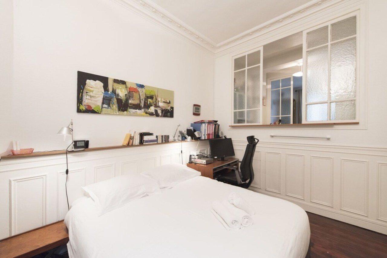 Apartment Classic In Montmartre Paris