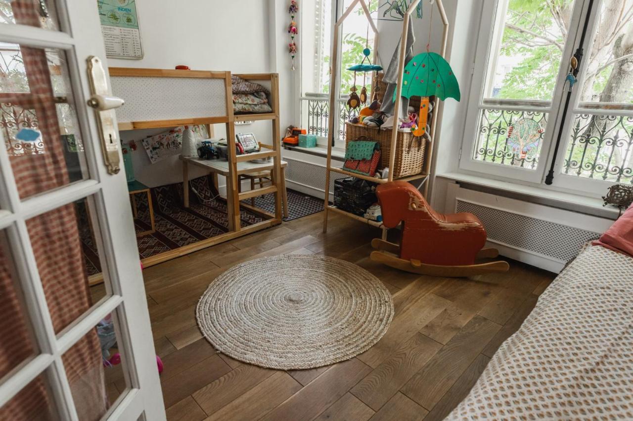 Bright Atypical Duplex In Menilmontant * Paris
