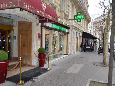 Royal Elysées 4*
