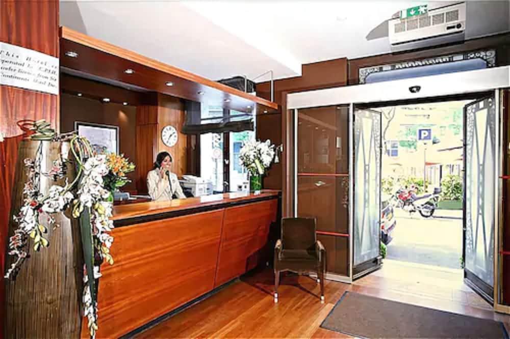 Holiday Paris-auteuil By Ihg Hotel Paris