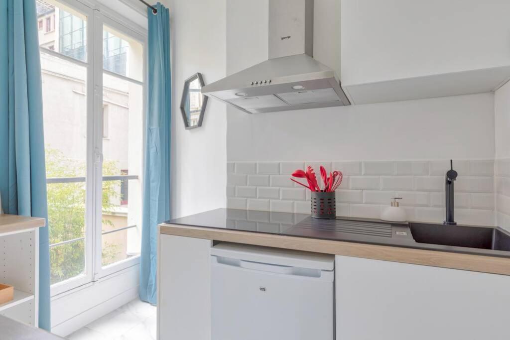 Splendide 10 Min Du Parc Monceau - 4p Apartment *