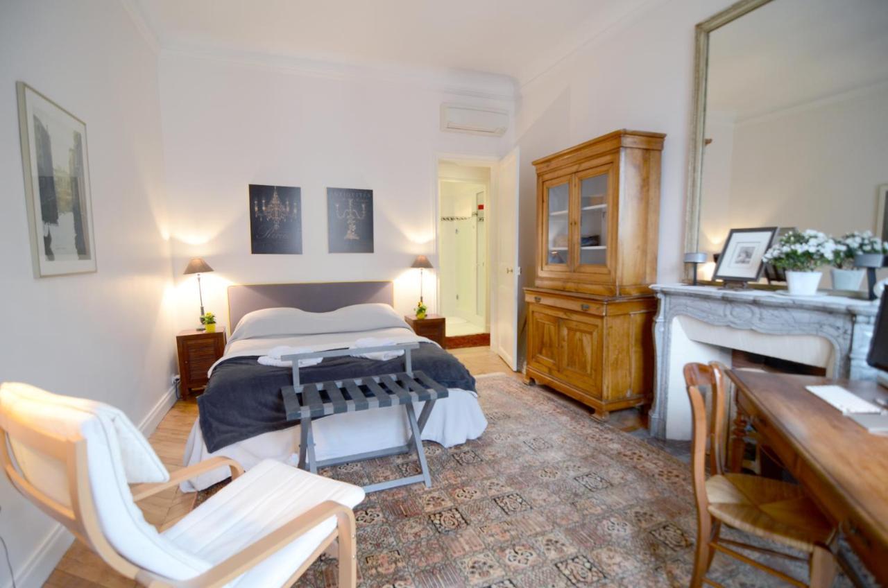 Champs Elysees Apartamento *