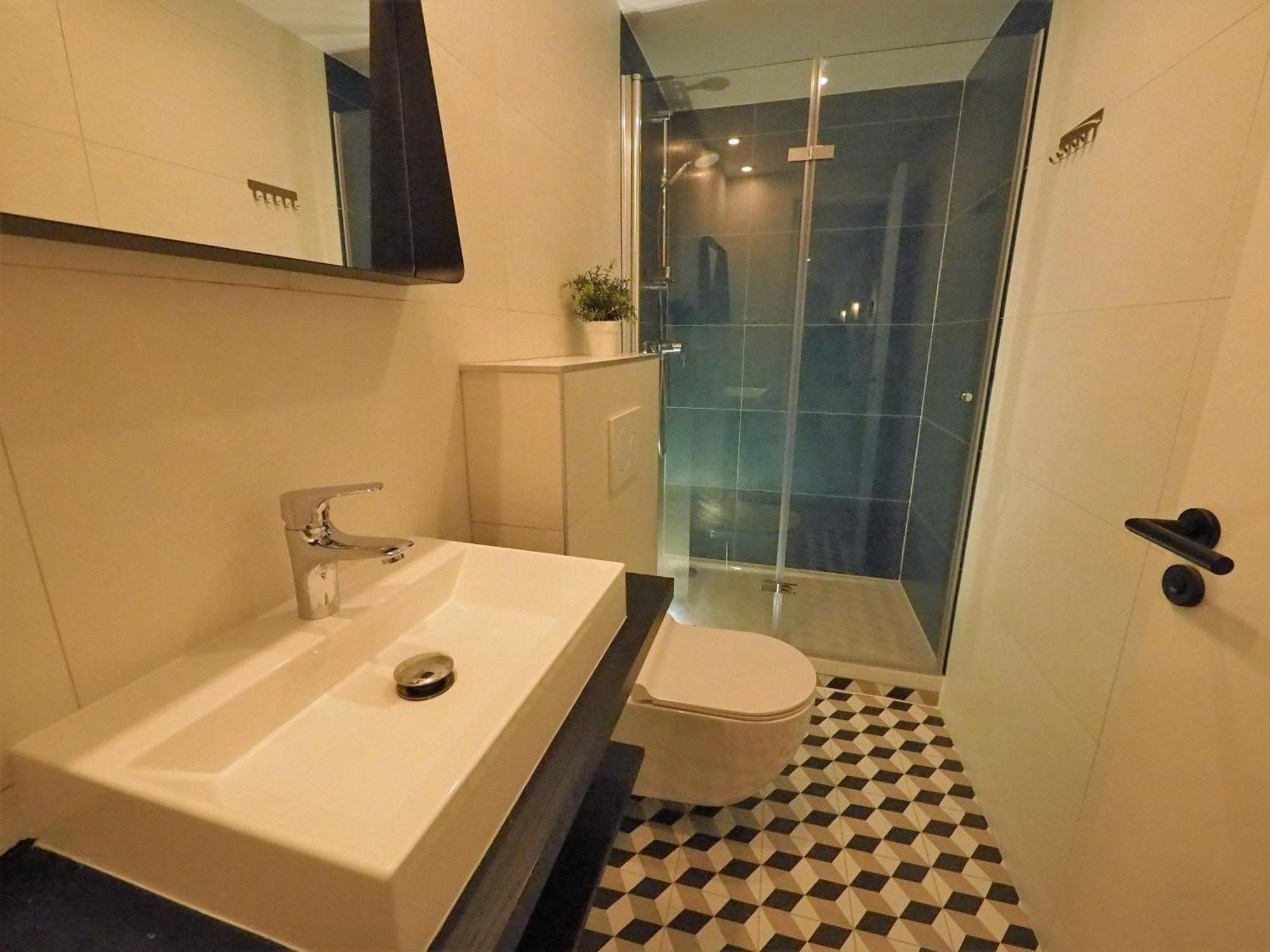 Bastille Chicsuites *