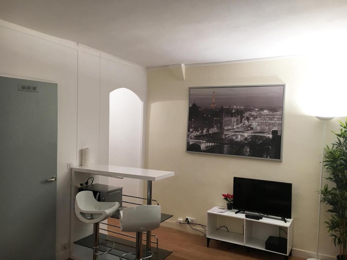 Cosy Near Eiffel Tour Paris