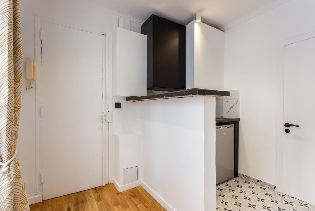 Cmg - Bastille 15 *