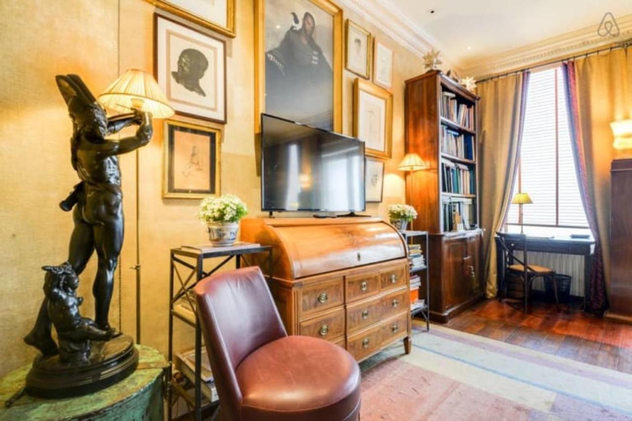 Guestready - Classic Parisian In Marais Apartment *
