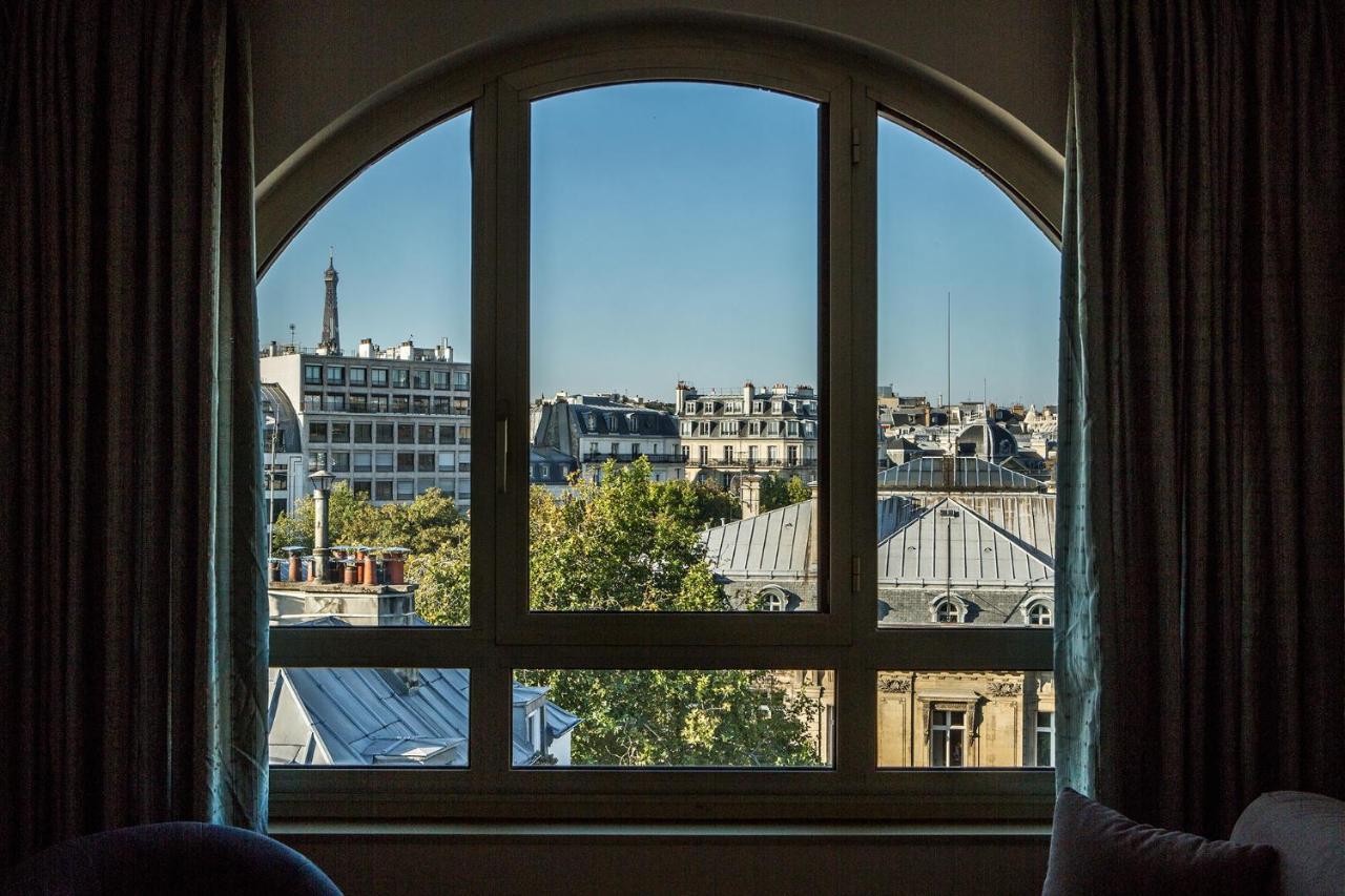 Hotel Royal Garden Champs-elysees 4*