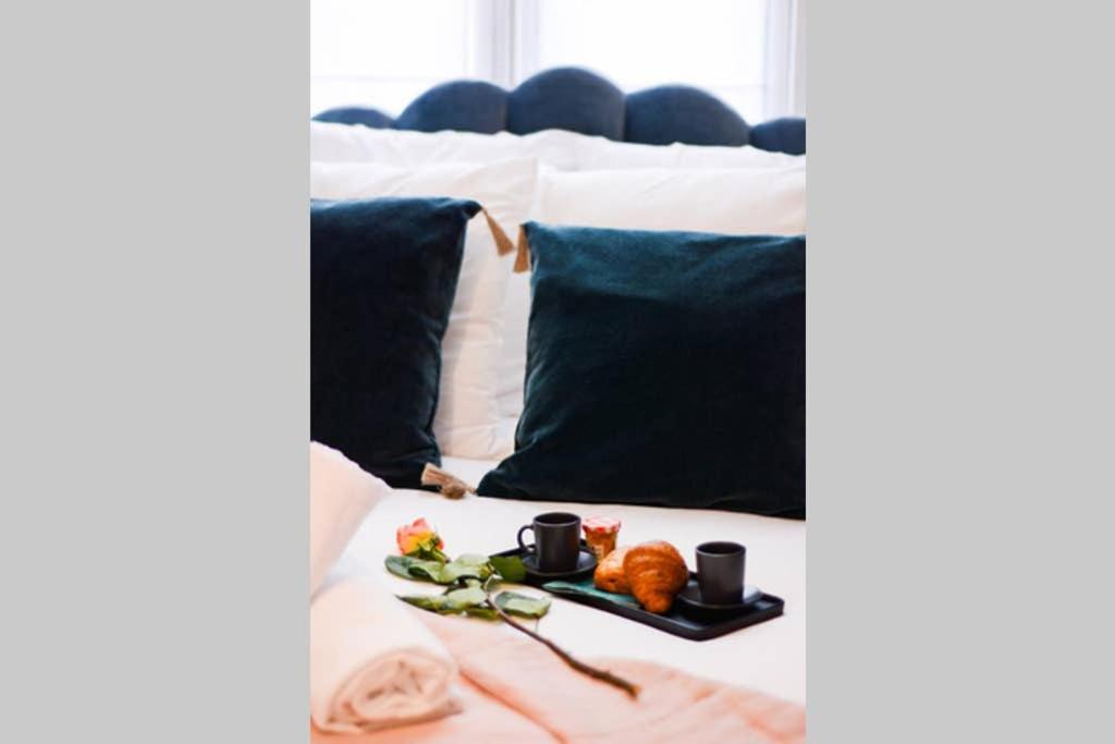 Amazing 10bed In The Heart Of Le Marais And Suprises... Paris