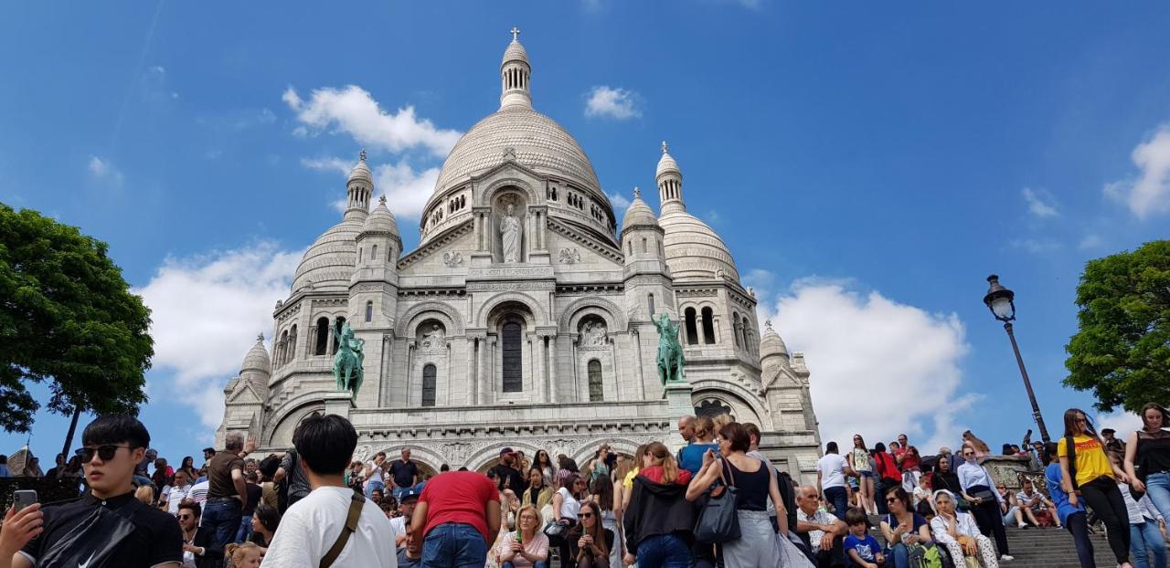 On * Paris