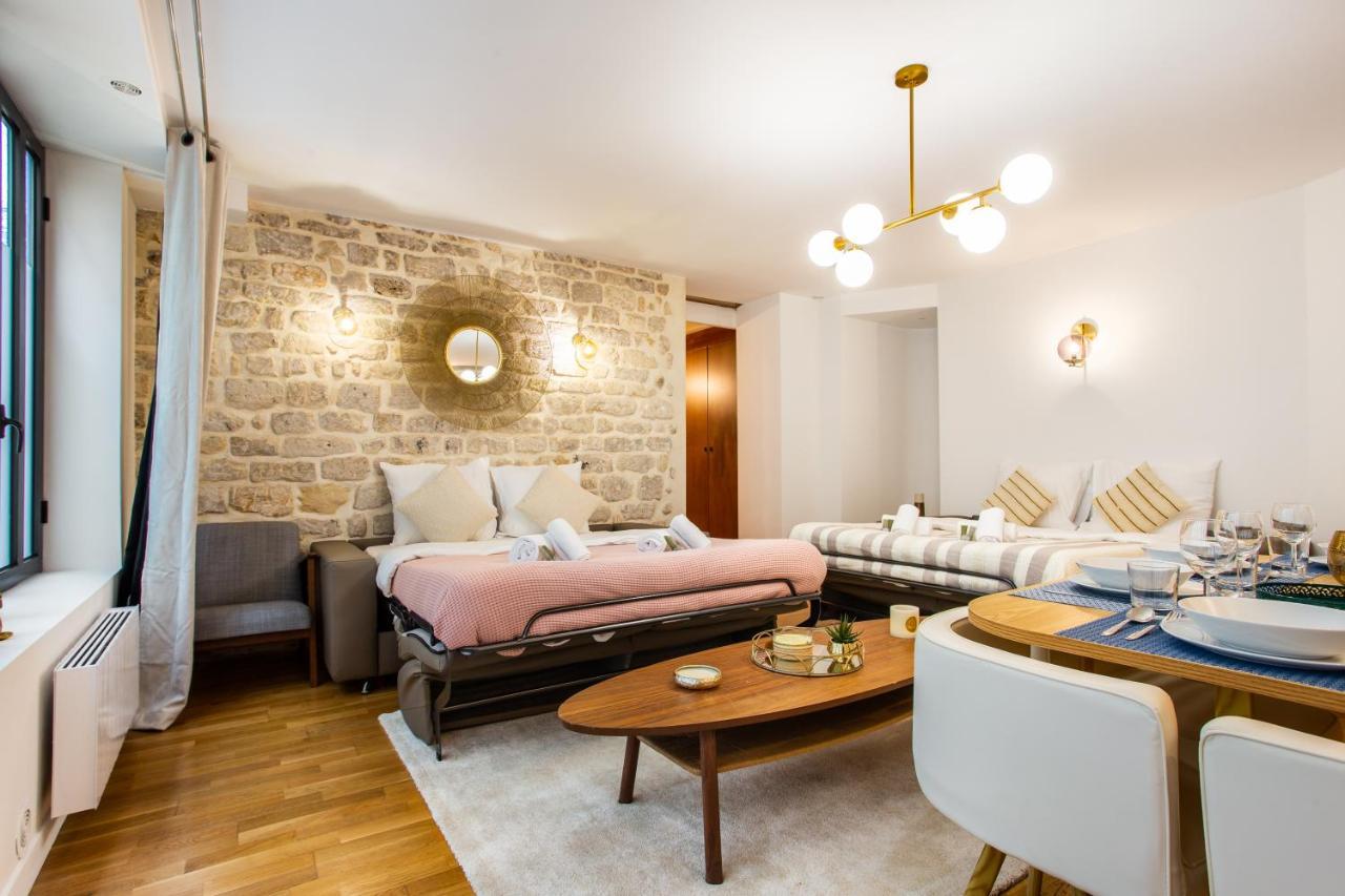 Wonderful In Apartment Paris