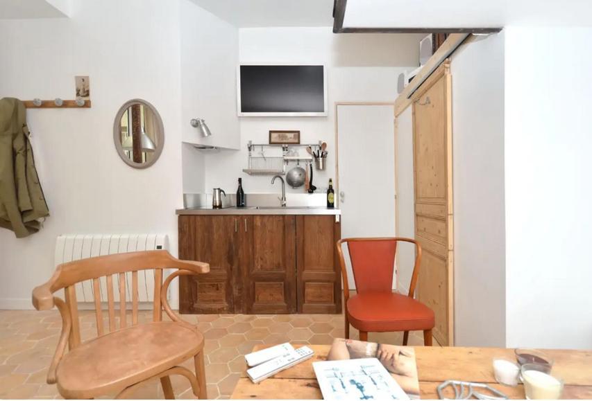 Heritage District 4 People Loft Style Apartment Paris