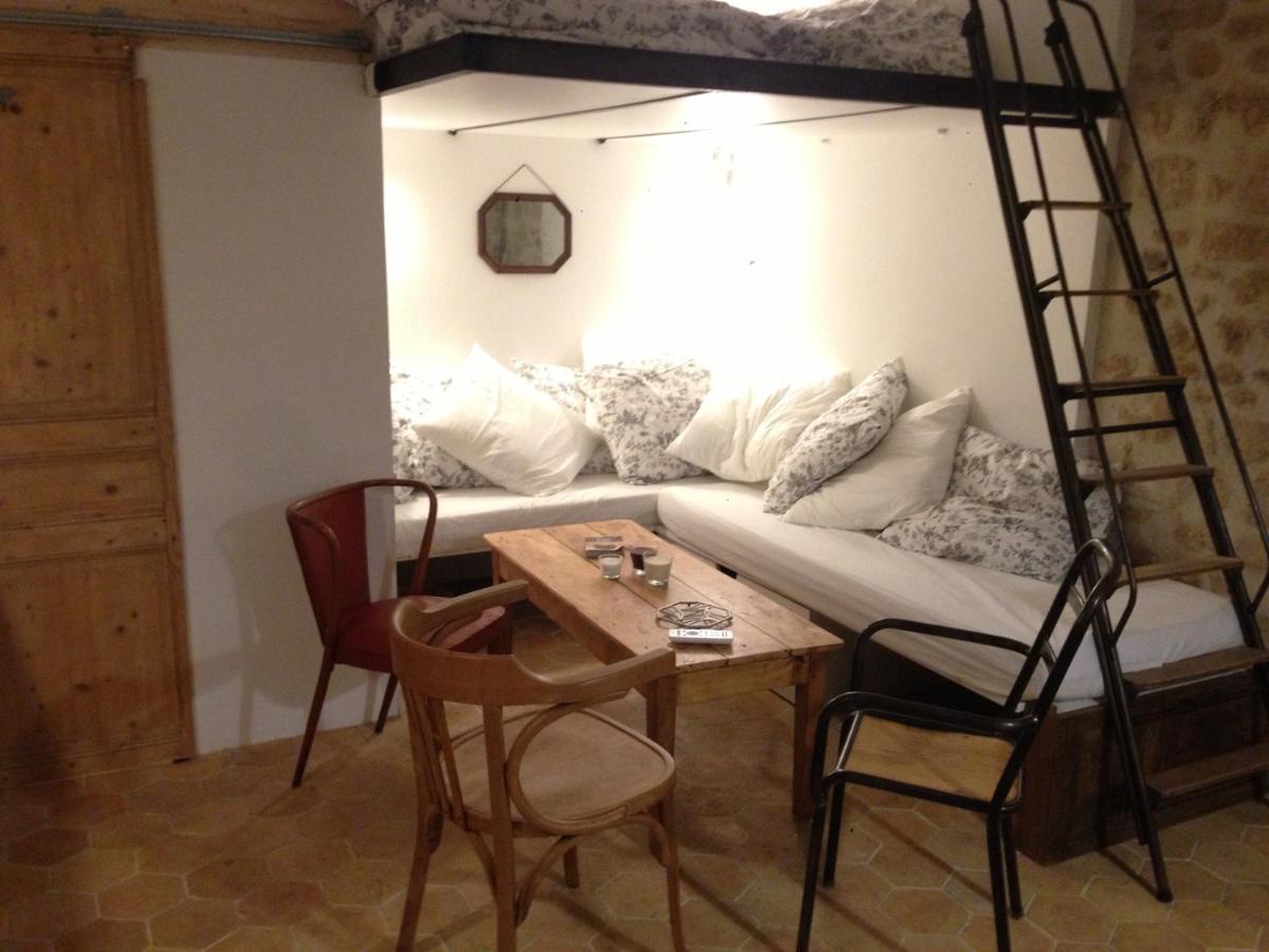 Heritage District 4 People Loft Style Apartment