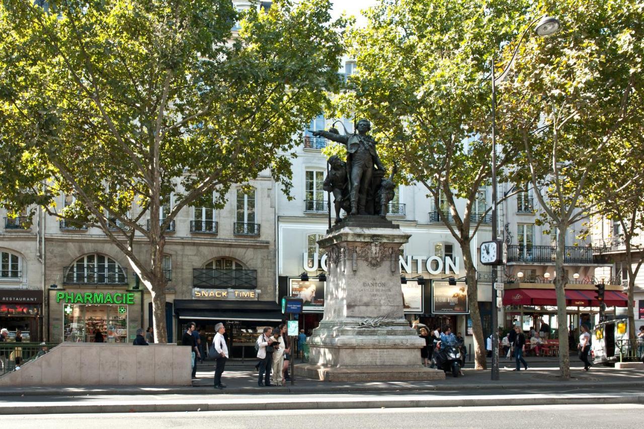 Place Pantheon Paris
