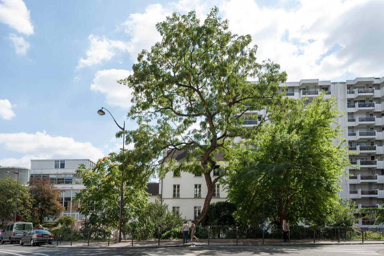 Apartment Place Pantheon Paris