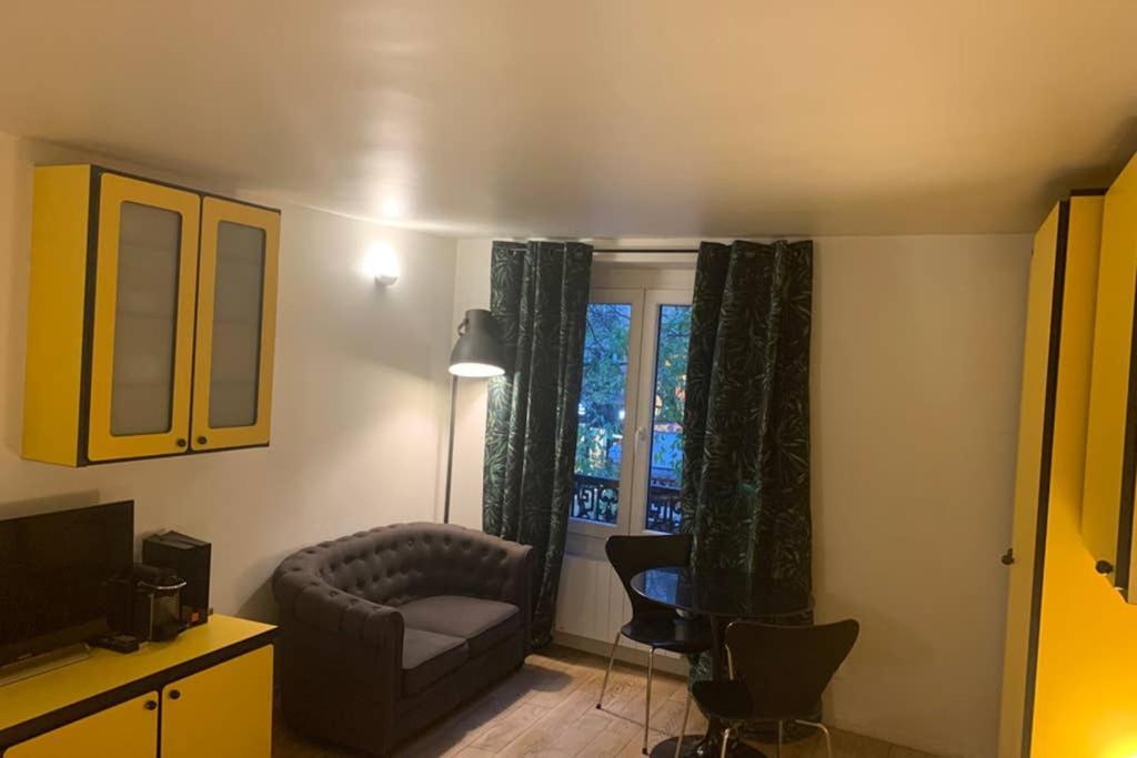 Charming Le Marais Retro