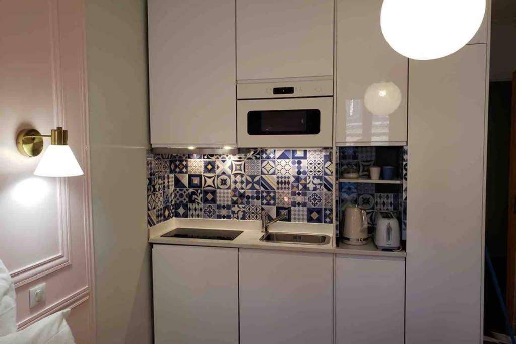 5 District Luxembourg Gardens Apartment