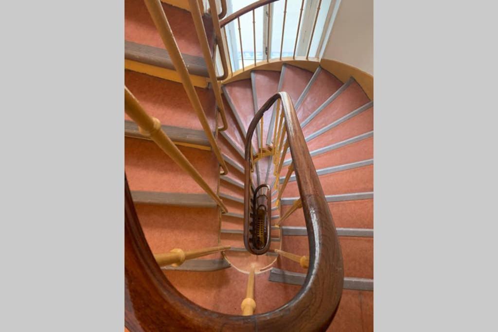5 District Luxembourg Gardens Apartment *