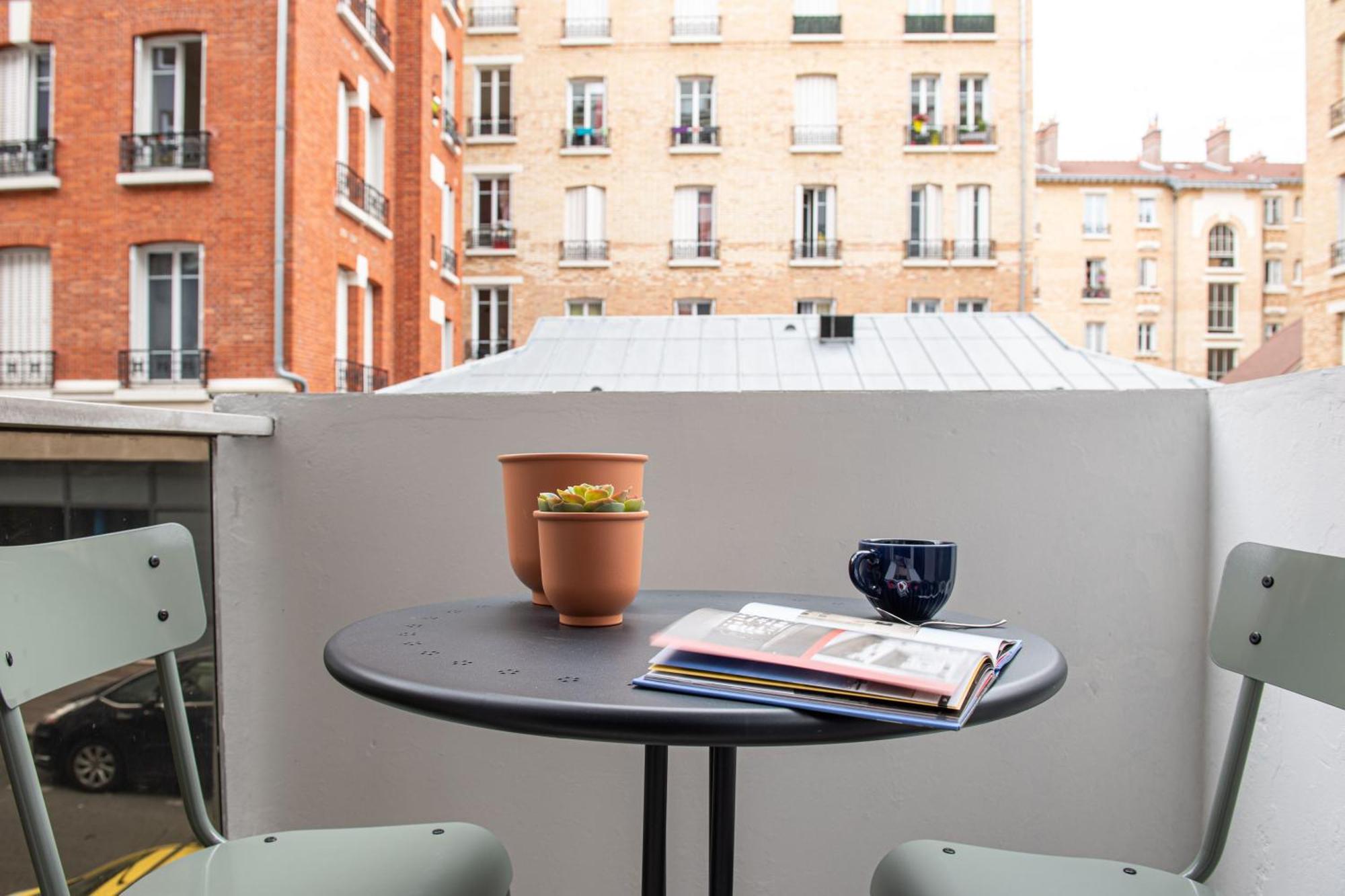 New - Appt Style Le Corbusier Avec Balcon - 8 Pers Apartment *