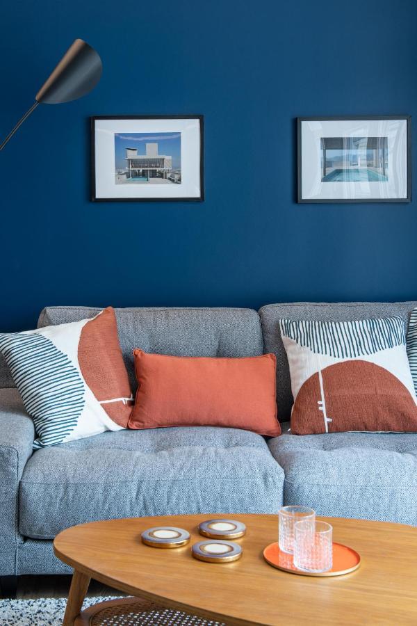 New - Appt Style Le Corbusier Avec Balcon - 8 Pers * Paris