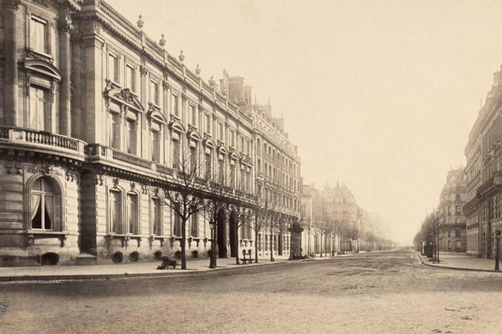 Greeter-nid Douillet Au Bord Du Canal St Martin Apartment Paris