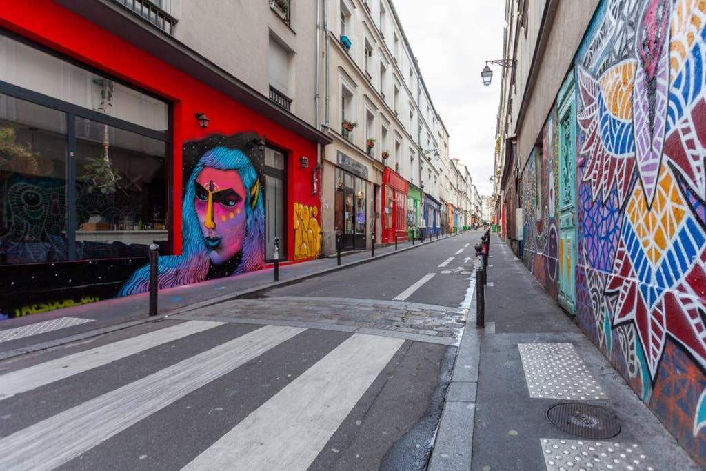 Greeter-nid Douillet Au Bord Du Canal St Martin Apartment Paris
