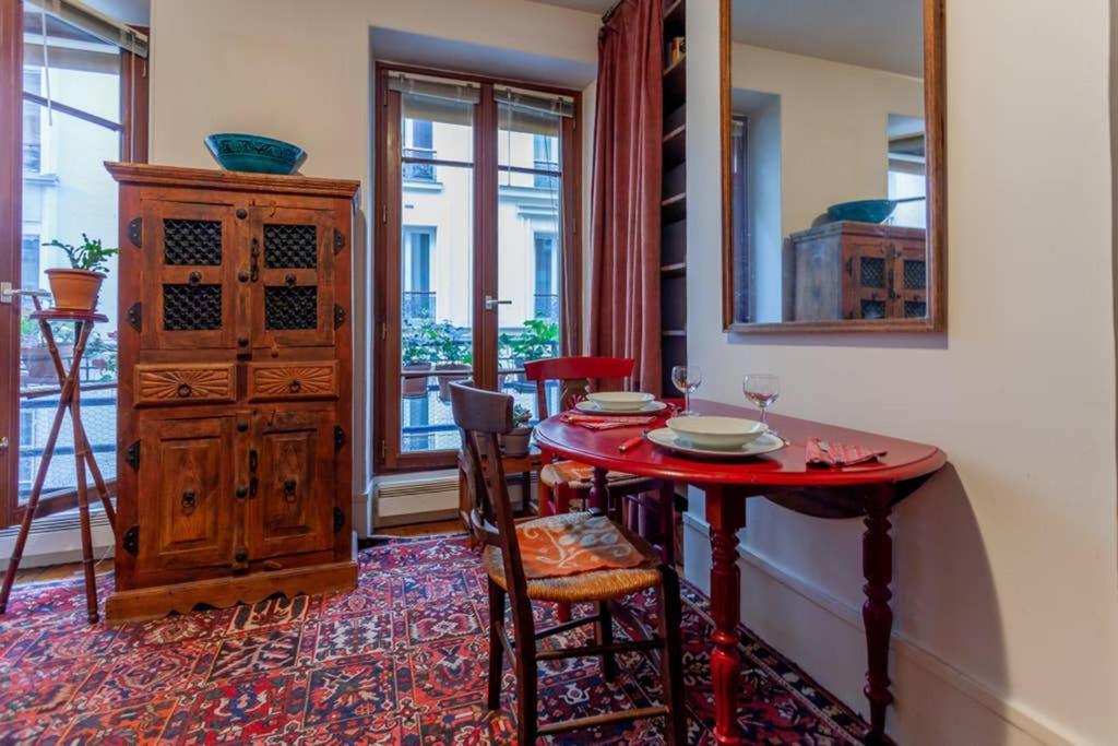 Apartment Greeter-nid Douillet Au Bord Du Canal St Martin