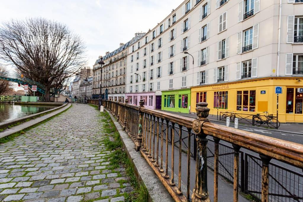 Apartment Greeter-nid Douillet Au Bord Du Canal St Martin Paris