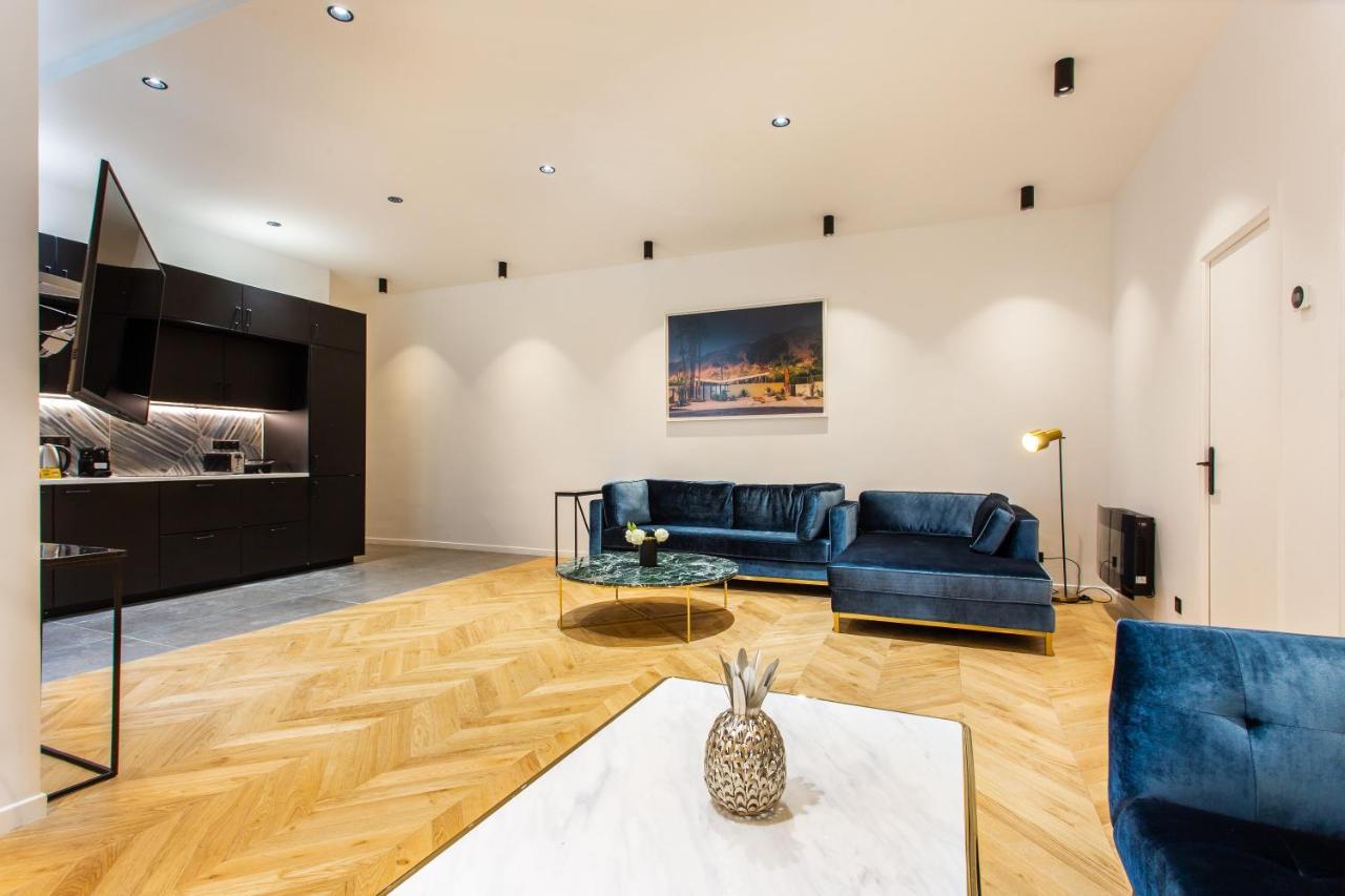Luxury On The Champs-elysees, Heart Of Apartment
