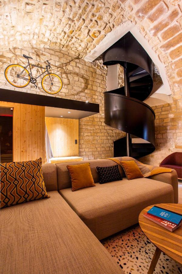 Cmg - Place Des Vosges * Paris