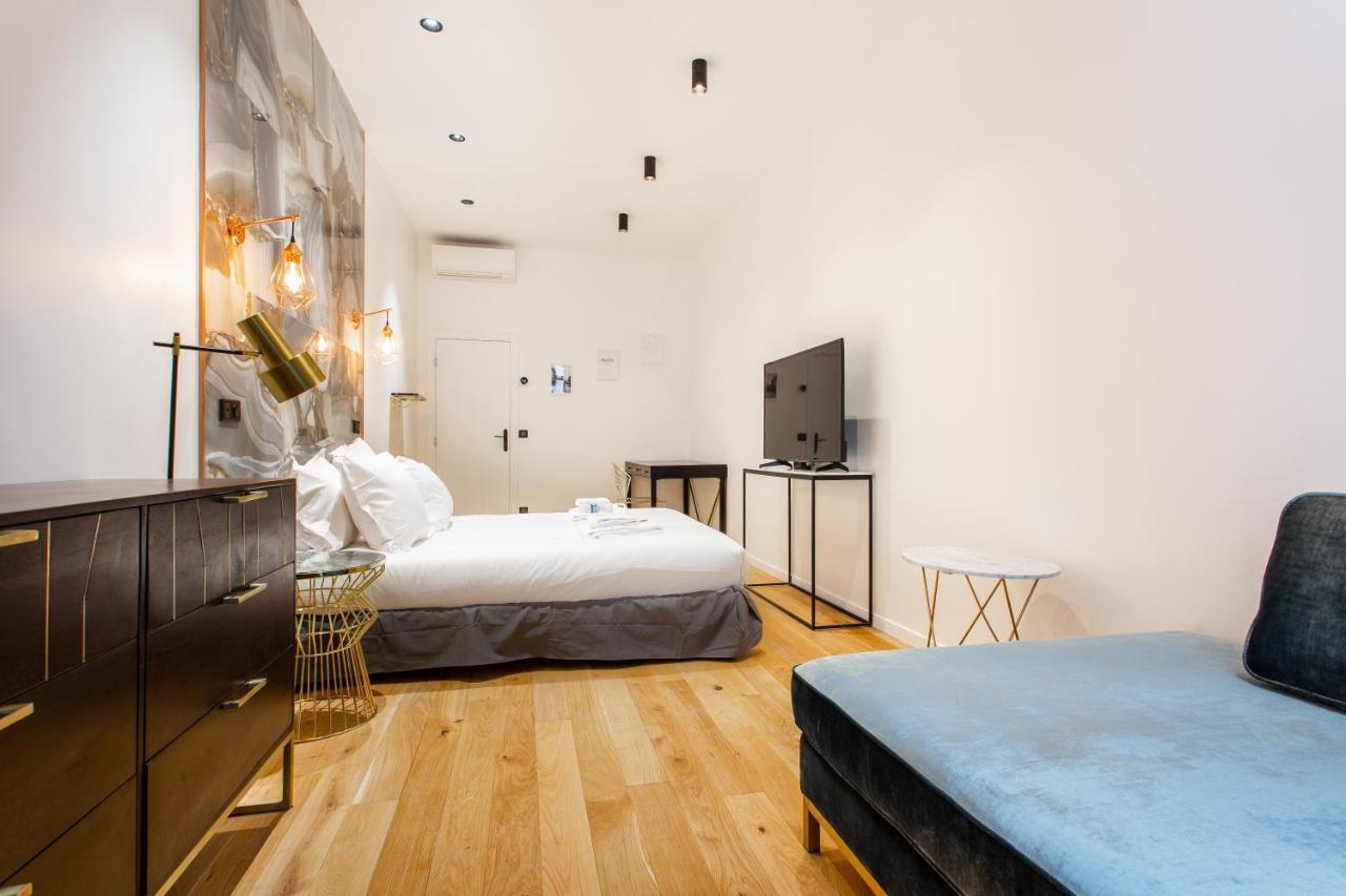 Luxury On The Champs-elysees, Heart Of * Paris