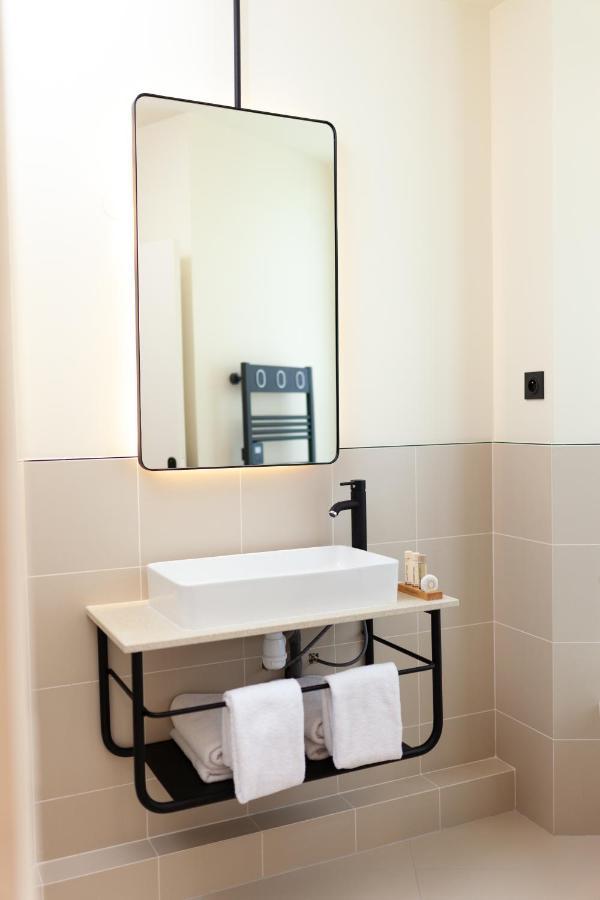Hotel Tinah Paris, Champs Elysees