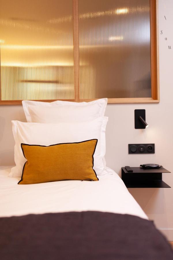 Tinah Paris, Champs Elysees Hotel Paris
