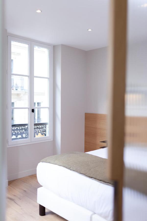 Hotel Tinah Paris, Champs Elysees