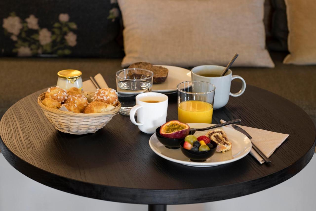 Hotel Tinah Paris, Champs Elysees