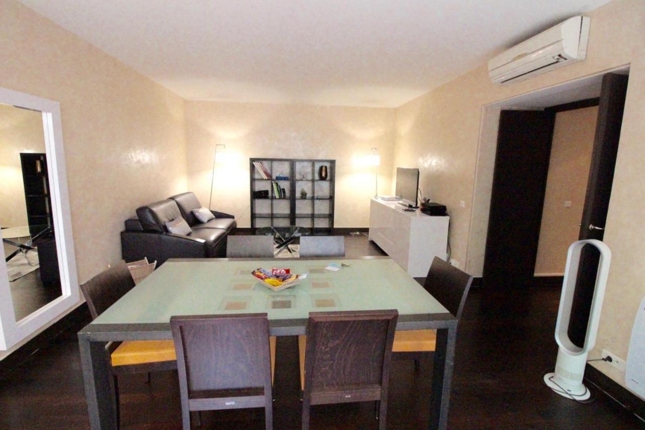 Short Appartement *