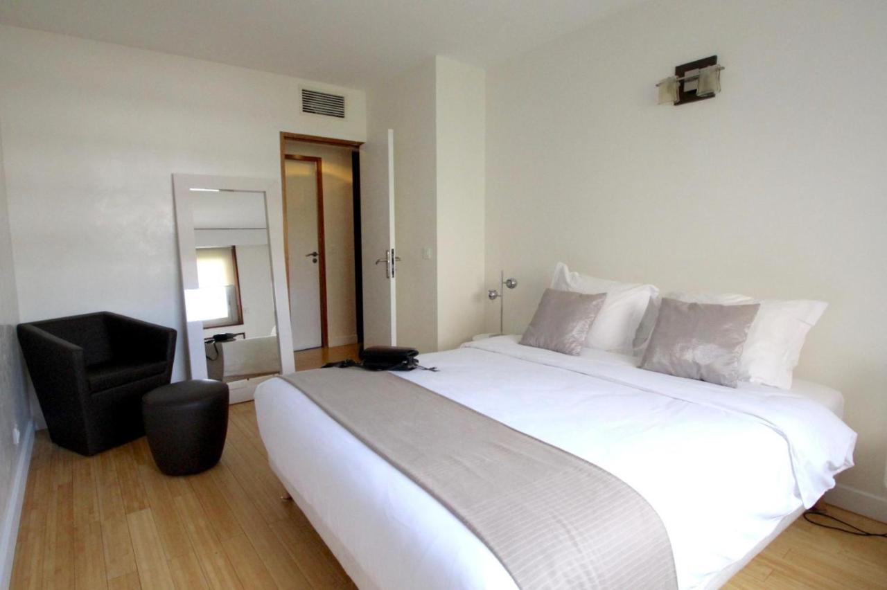 Short Appartement *
