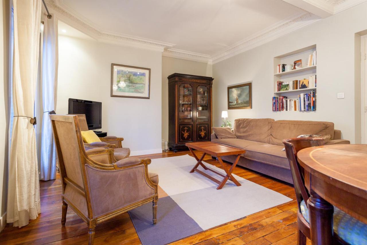 Greeter-appartement Haussmannien Avec Balcon *