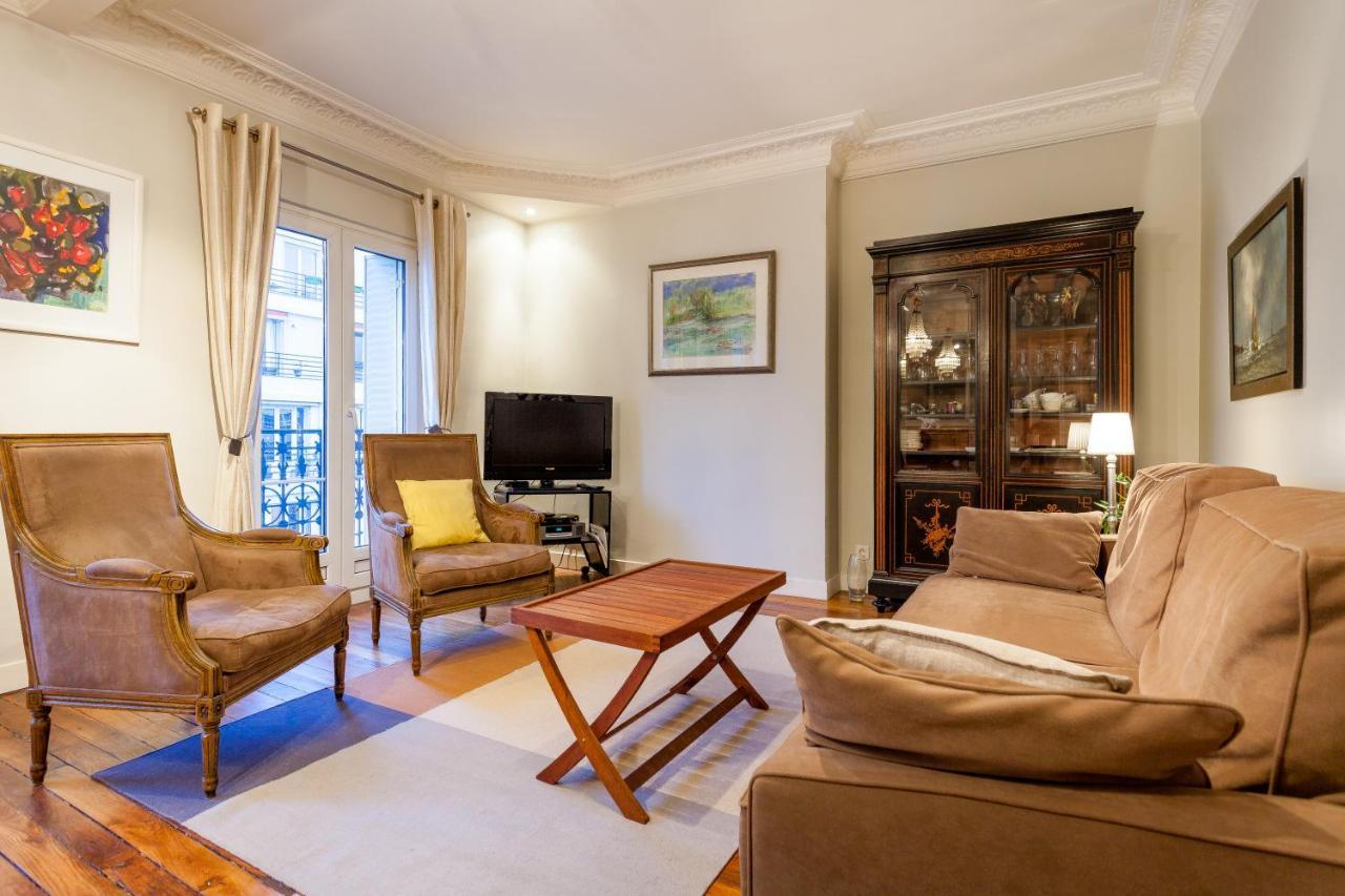 Apartment Greeter-appartement Haussmannien Avec Balcon Paris