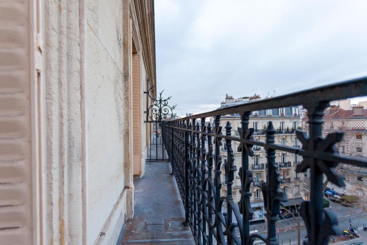 Apartment Greeter-appartement Haussmannien Avec Balcon Paris