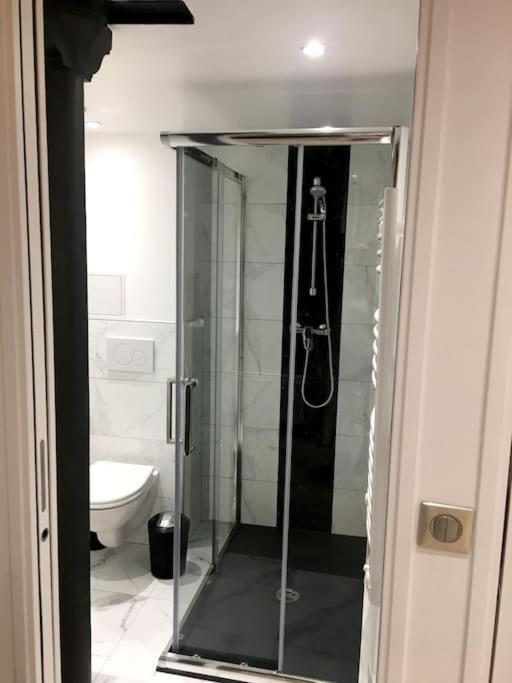 Cmg Nazareth - Temple / Republique Apartamento