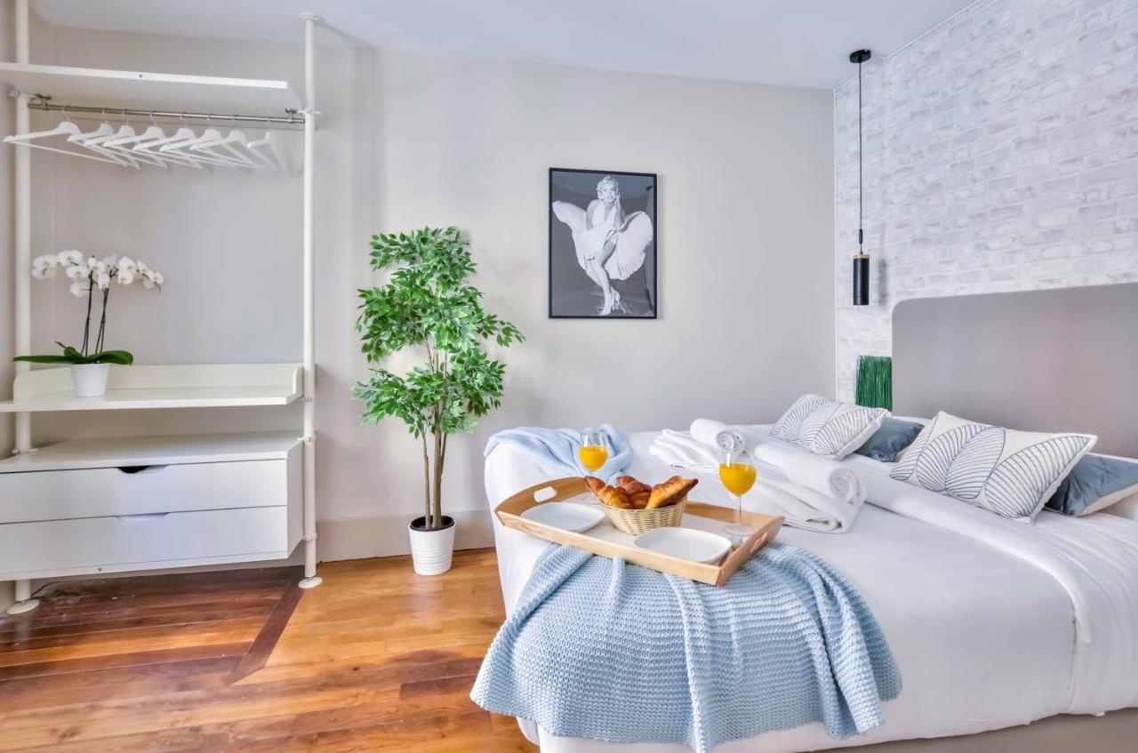 833 - Porte De Versailles - Lovely Apartment *