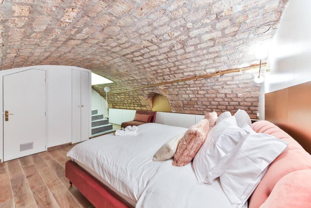 New&renovated In Heart Of Paris- 6pers Apartment *
