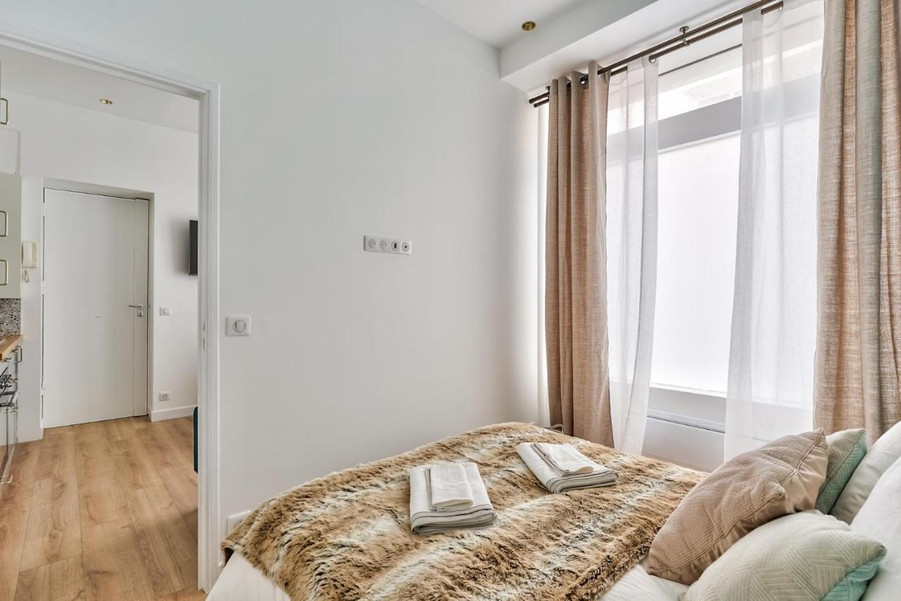 Apartment Newly Renovated ! Stunning 2br In The Heart Of 15