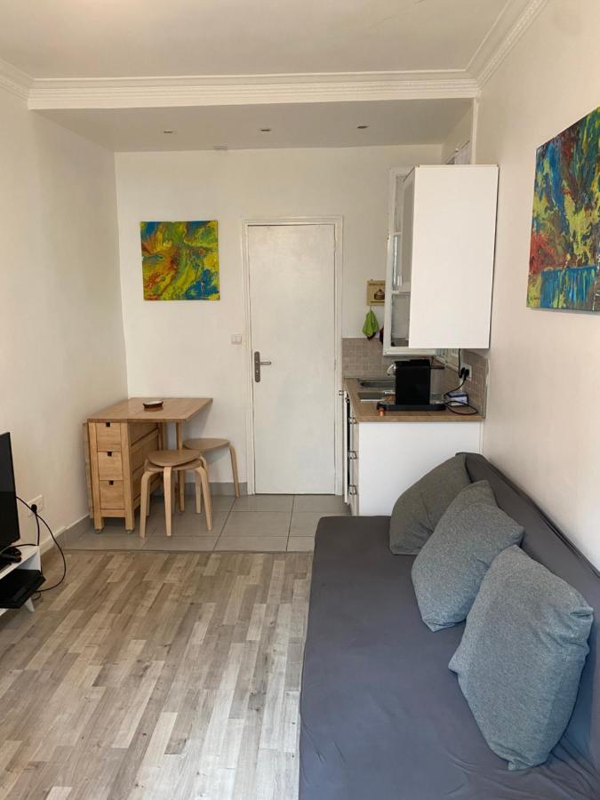 Cosy, Charming With Courtyard Apartamento *