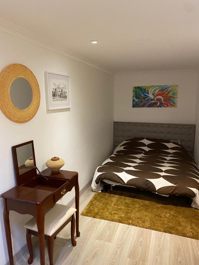 Cosy, Charming With Courtyard Apartamento *