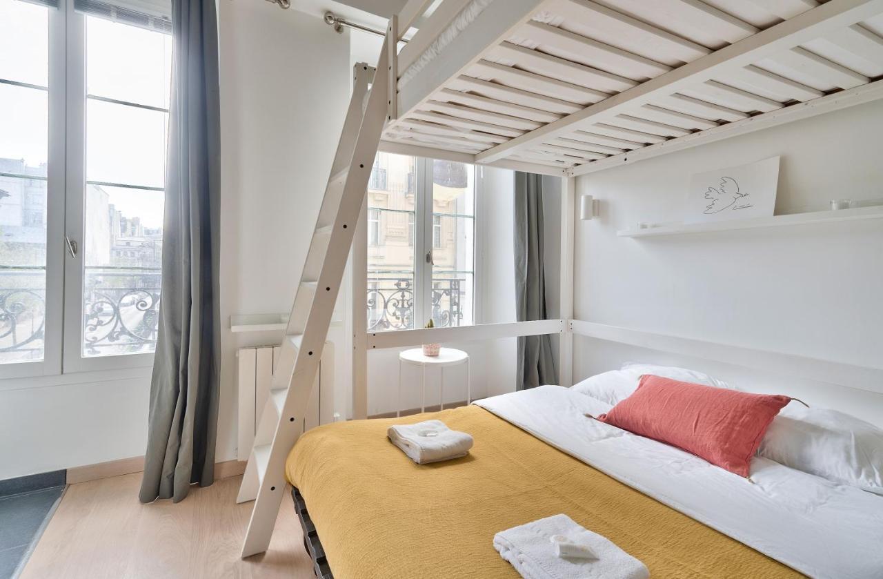 Pretty Mezzanine In The Heart Of *